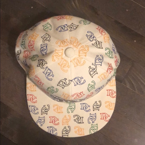 DC white hat with multi color small fitted - Picture 4 of 5